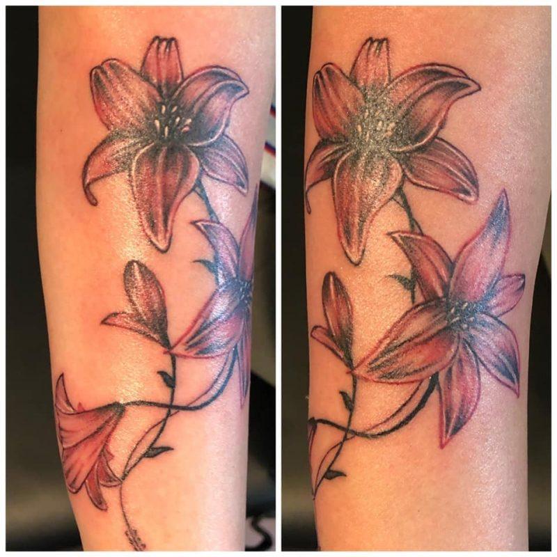 flower-tattoo-gargoyle-tattoo-studio